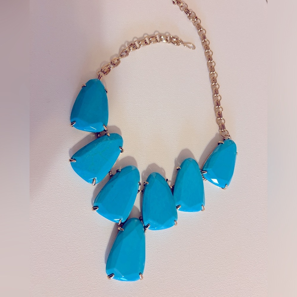 - Kendra Scott Harlow Statement Necklace